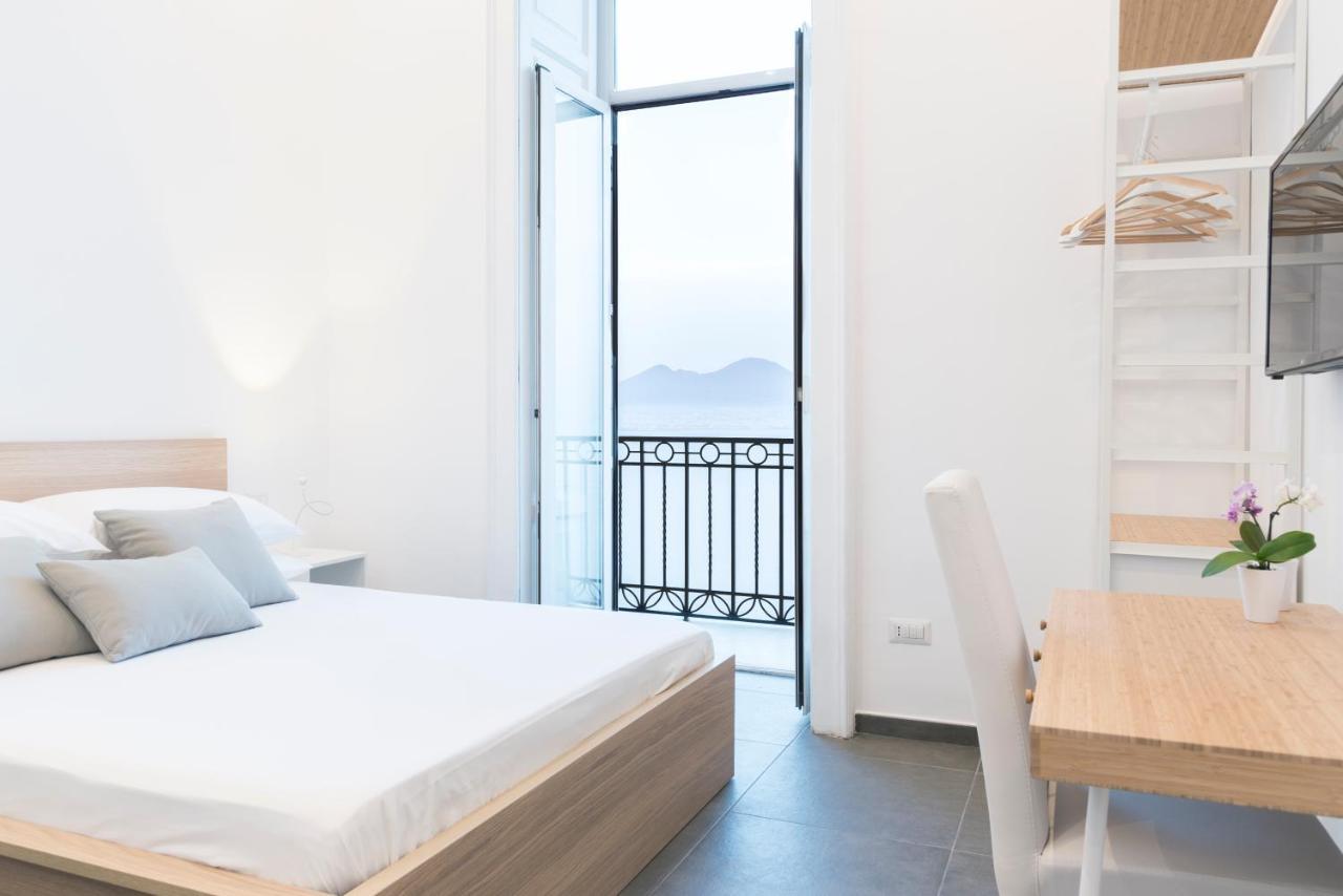 Couette-café Lux Naples